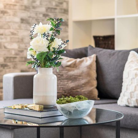 Relax, Play And Work In London Apartment Bagian luar foto