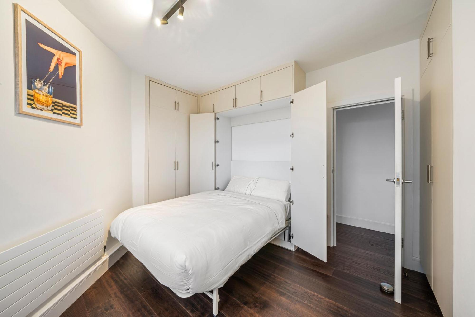 Relax, Play And Work In London Apartment Bagian luar foto